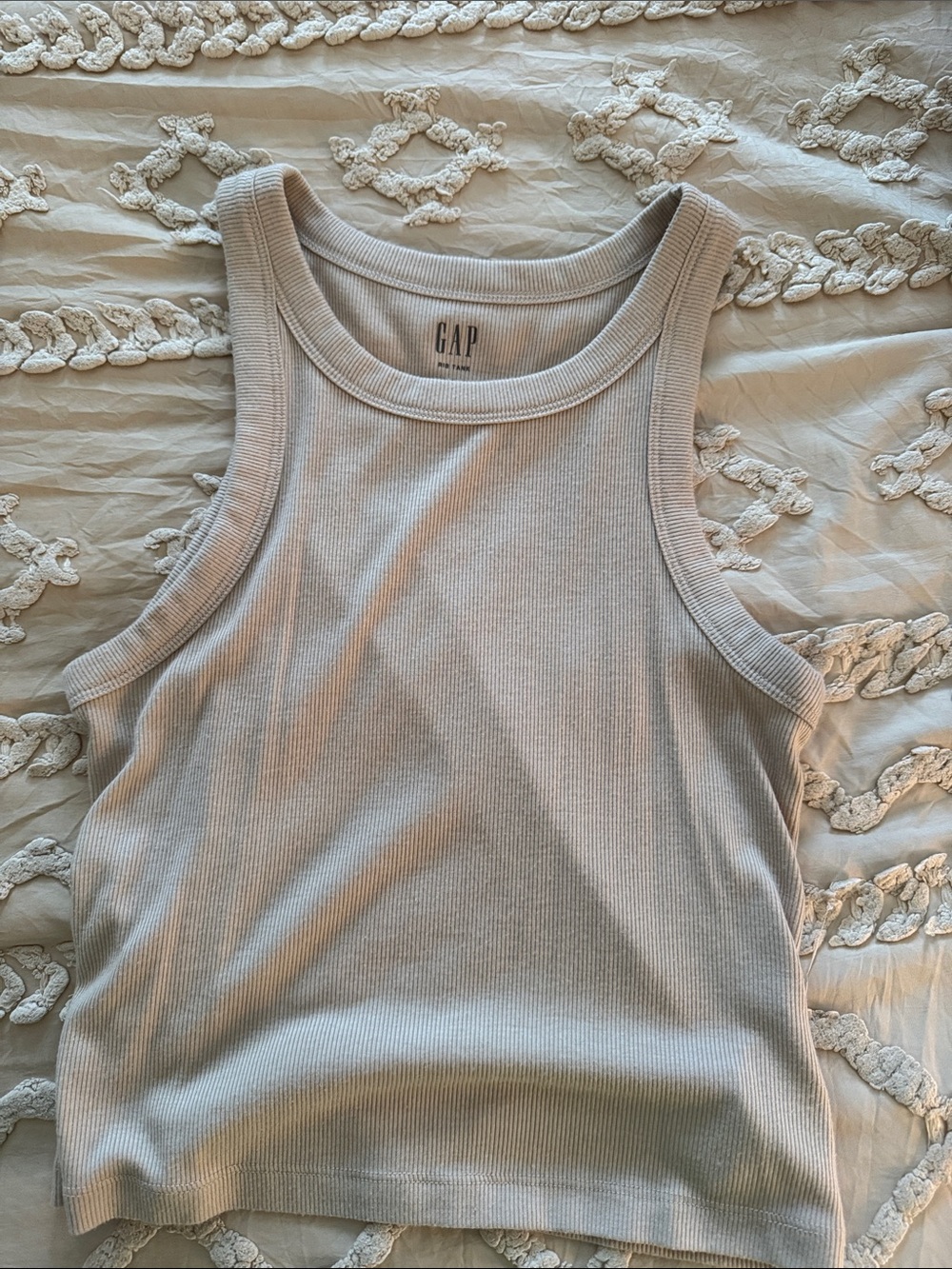 gap beige tanktop